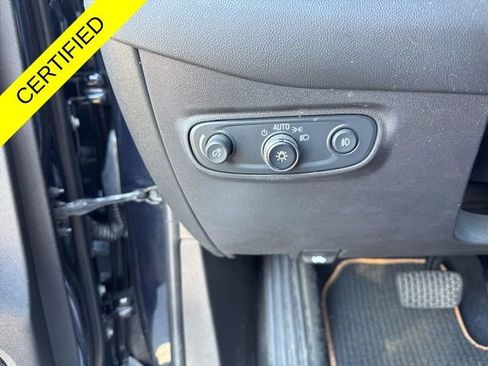 Used 2021 Chevrolet Equinox Premier AWD/4WD image 17