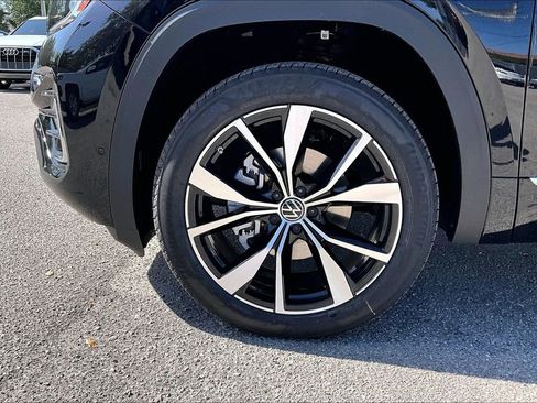 New 2026 Volkswagen Atlas SEL Premium R-Line AWD/4WD image 13