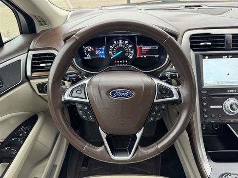 Used 2017 Ford Fusion Platinum image 21