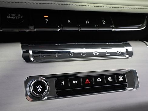 Used 2025 Lincoln Aviator Reserve w/ Equipment Group 201A image 32