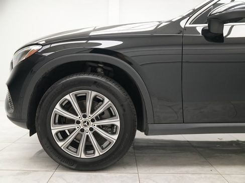 Used 2024 Mercedes-Benz GLC 300 4MATIC image 15