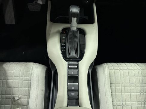 Used 2023 Honda HR-V LX image 35