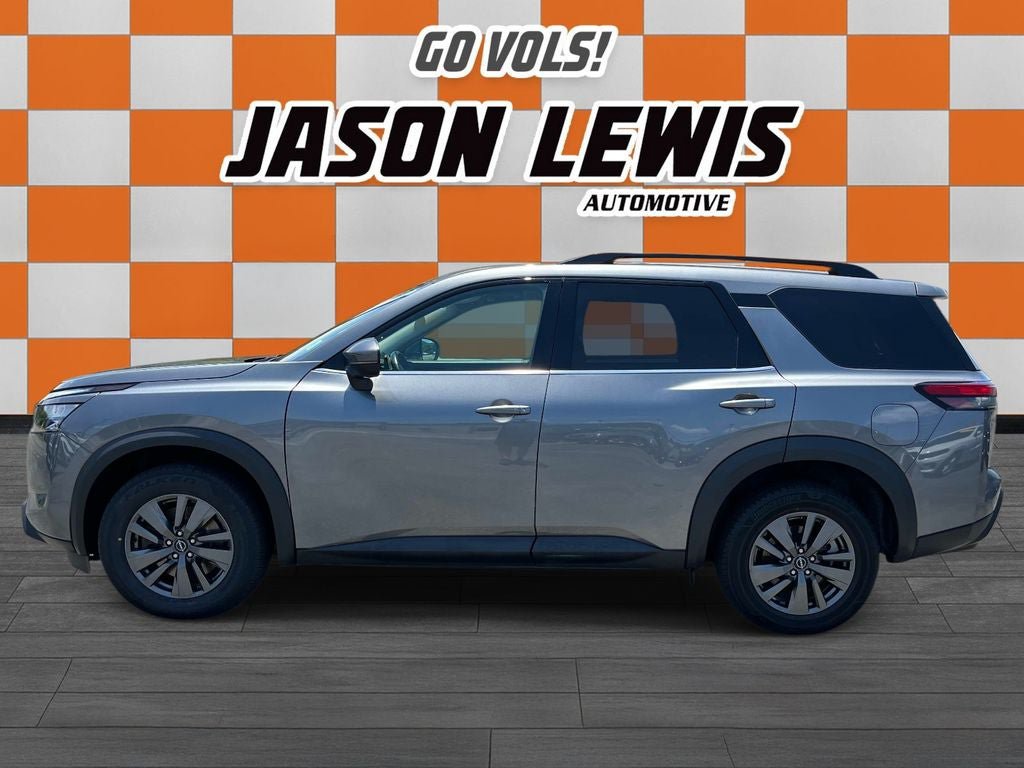 Used 2024 Nissan Pathfinder SV AWD/4WD image 6
