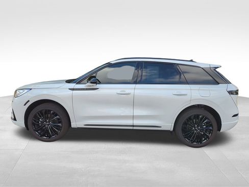 Certified 2025 Lincoln Corsair Reserve w/ Equipment Group 202A image 11