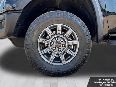 Used 2024 GMC Sierra 1500 AT4X AWD/4WD image 33