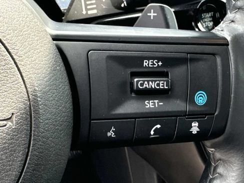 Used 2025 Nissan Pathfinder SV AWD/4WD image 38