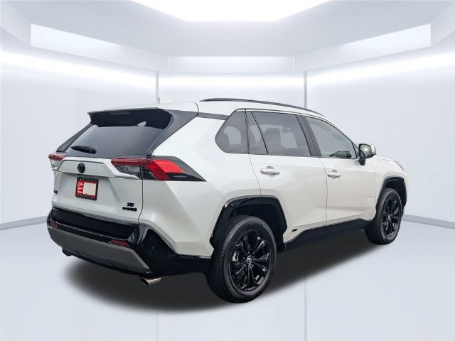 Certified 2023 Toyota RAV4 SE w/ Convenience Package AWD/4WD image 4
