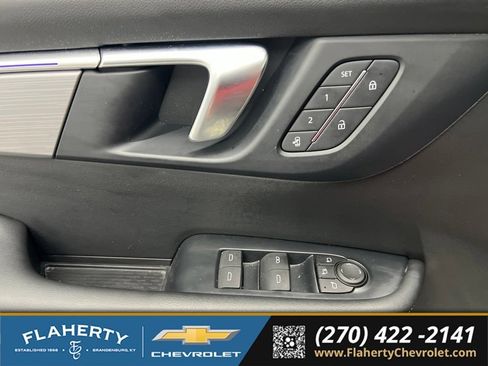 Used 2025 Buick Enclave Preferred w/ Power Package FWD image 21