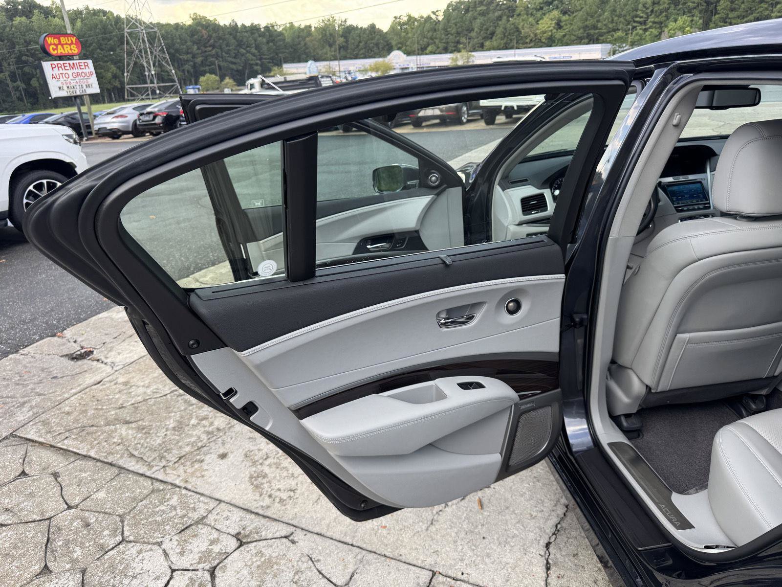 Used 2014 Acura RLX w/ Advance Package FWD image 8