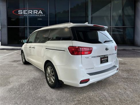 Used 2020 Kia Sedona EX w/ EX Premium Package image 2