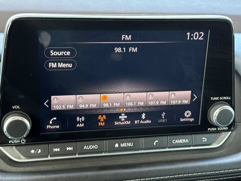 Used 2023 Nissan Rogue S FWD image 26