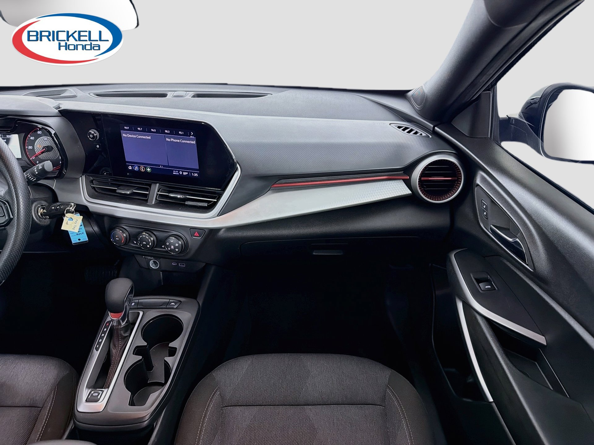 Used 2024 Chevrolet Trax RS FWD image 18