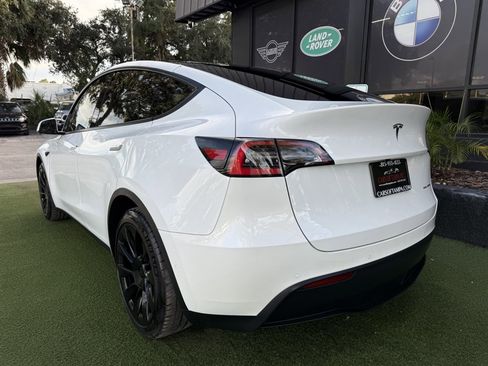 Used 2021 Tesla Model Y Long Range image 4