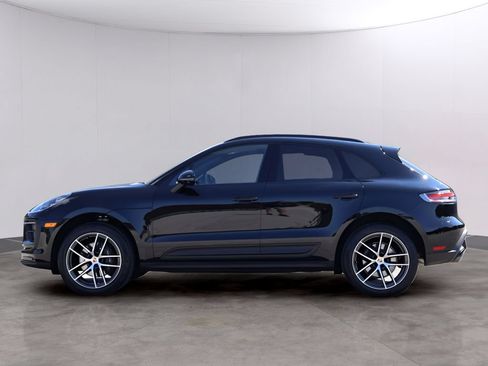 Used 2026 Porsche Macan AWD/4WD image 2