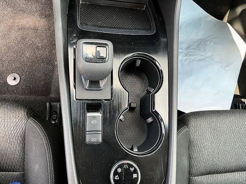 Used 2024 Nissan Rogue SV AWD/4WD image 19