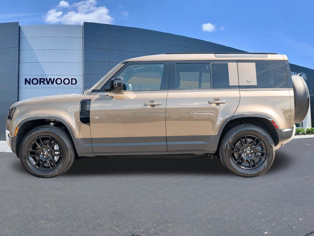 Used 2024 Land Rover Defender 110 S AWD/4WD image 7