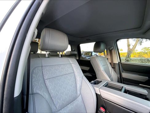 Used 2022 Toyota Tundra Limited image 21