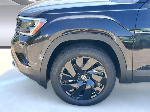 New 2026 Volkswagen Atlas Cross Sport SE image 10