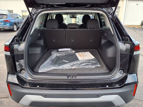 New 2026 Volkswagen Tiguan S image 5