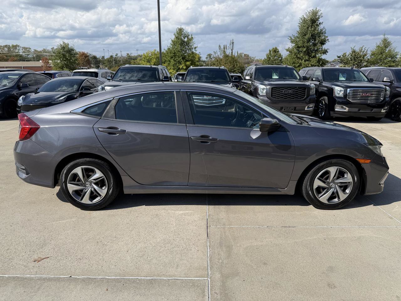 Used 2019 Honda Civic LX image 4