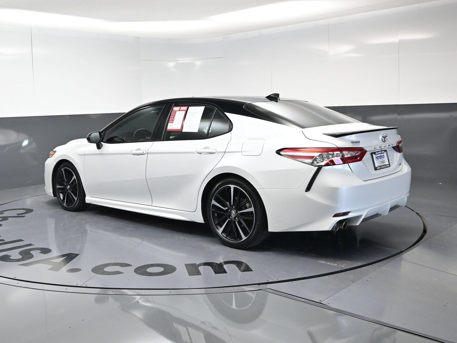 Used 2020 Toyota Camry XSE FWD image 7