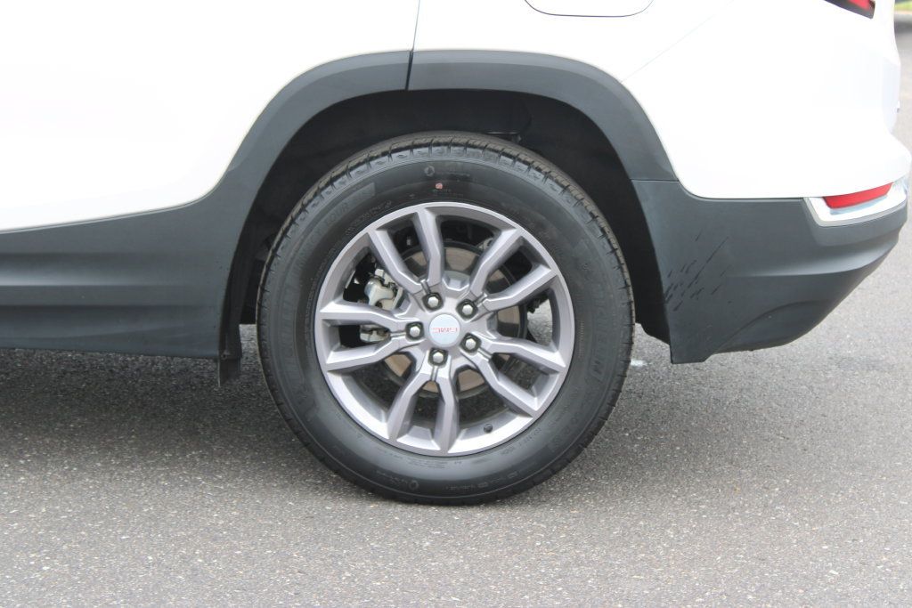 Used 2023 GMC Terrain SLT FWD image 14