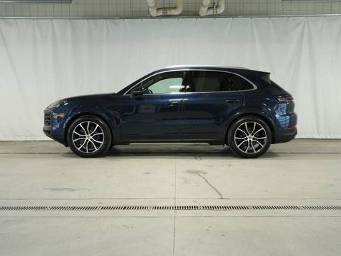 Certified 2025 Porsche Cayenne S AWD/4WD image 2