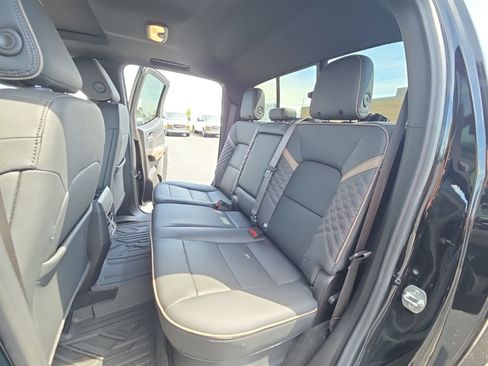 Used 2025 GMC Canyon Denali w/ LPO, Denali Black Edition AWD/4WD image 29