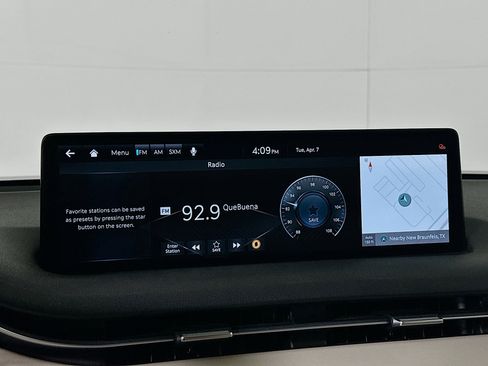 Used 2025 Genesis GV70 2.5T w/ Select Package image 21