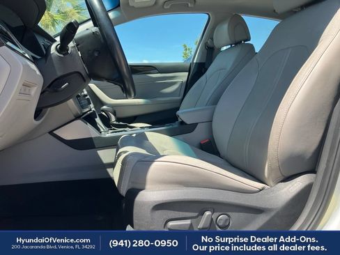 Used 2017 Hyundai Sonata Limited FWD image 2