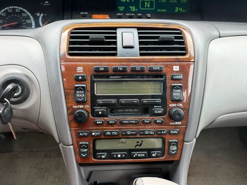 Used 2000 Toyota Avalon XL FWD image 22