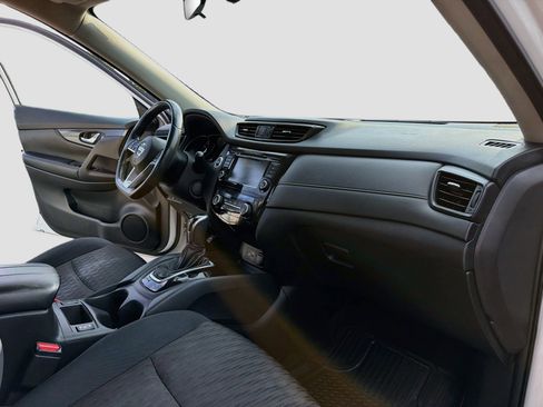 Used 2018 Nissan Rogue SV AWD/4WD image 11