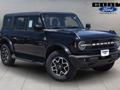 New 2026 Ford Bronco Outer Banks AWD/4WD image 2