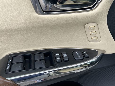 Used 2014 Toyota Avalon XLE Touring image 24