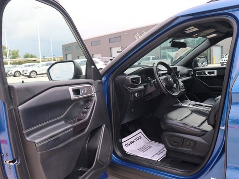 Used 2020 Ford Explorer XLT w/ Equipment Group 202A image 31