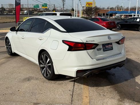 Used 2021 Nissan Altima 2.5 SR w/ SR Premium Package image 8