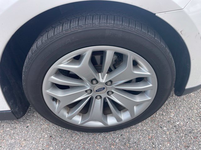 Used 2018 Ford Taurus Limited FWD image 7
