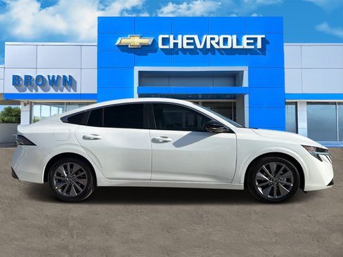 Used 2026 Nissan Sentra SL w/ Floor Mat Package FWD image 2