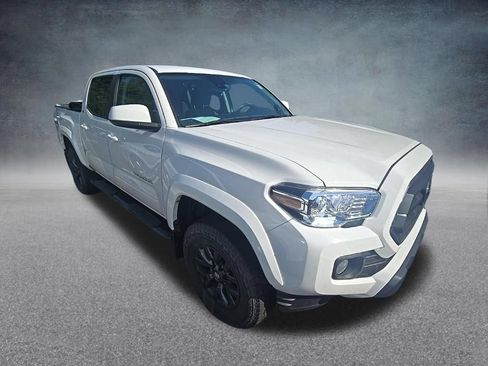 Used 2020 Toyota Tacoma SR5 AWD/4WD image 10