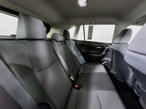Certified 2025 Toyota RAV4 XLE FWD image 40