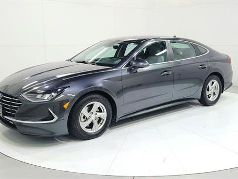 Used 2022 Hyundai Sonata SE image 3