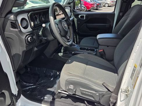 Used 2024 Jeep Wrangler Unlimited Sport AWD/4WD image 15
