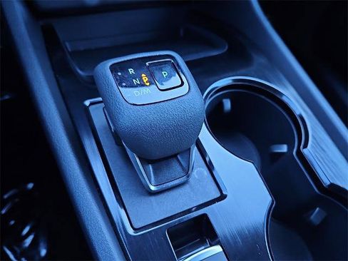 Certified 2025 Nissan Rogue S image 16