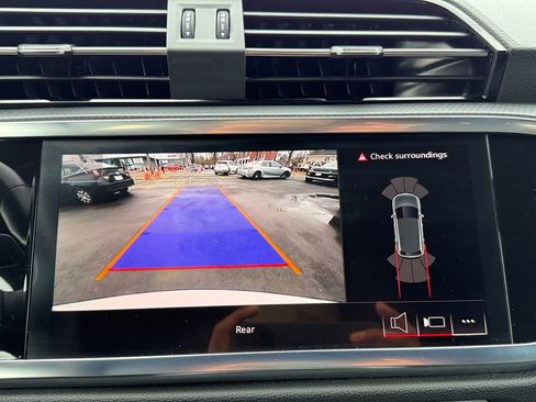 Used 2024 Audi Q3 2.0T Premium image 15