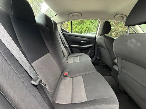 Used 2022 Nissan Sentra SV FWD image 19