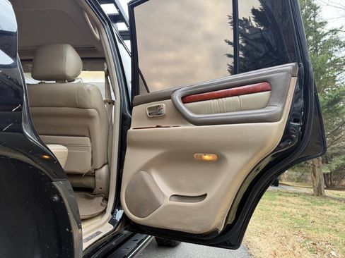 Used 2002 Lexus LX 470 4WD image 58
