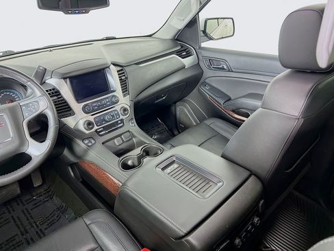 Certified 2017 GMC Yukon XL SLT w/ Open Road Package image 25