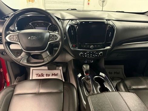 Used 2023 Chevrolet Traverse RS AWD/4WD image 18