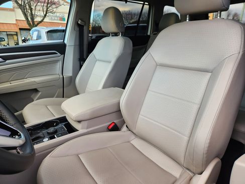 Certified 2023 Volkswagen Atlas SE w/ Panoramic Sunroof Package image 7