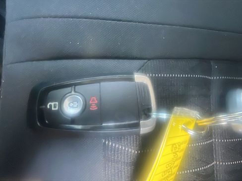 Used 2020 Ford EcoSport SE w/ SE Convenience Package FWD image 21